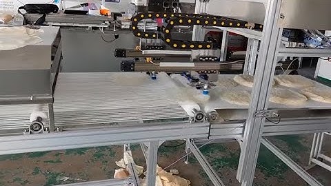 Robot Mechanical hand Automatic Picking-up type tortilla stacking machine