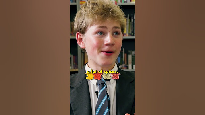 British Highschoolers try American Beef Sausage for the first time!