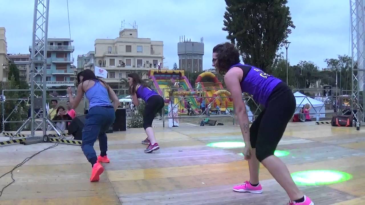 Velocidad x6 - Zumba con Fiammetta Castellana cumbias mix