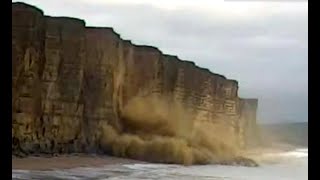 CCTV captures shocking 1000 tonne cliff fall at West Bay