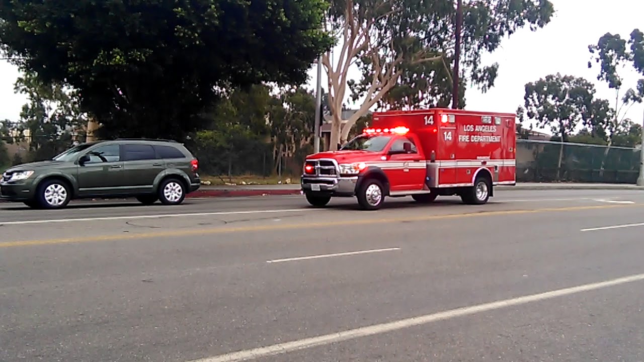 Lafd rescue 14 responding code 3 - YouTube