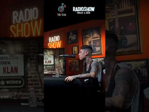 #rap Santa Fe Klan bebe tequila color PIPÍ. #santafeklanofficial #santafeklan473