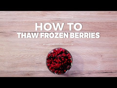 How to Thaw Frozen Berries