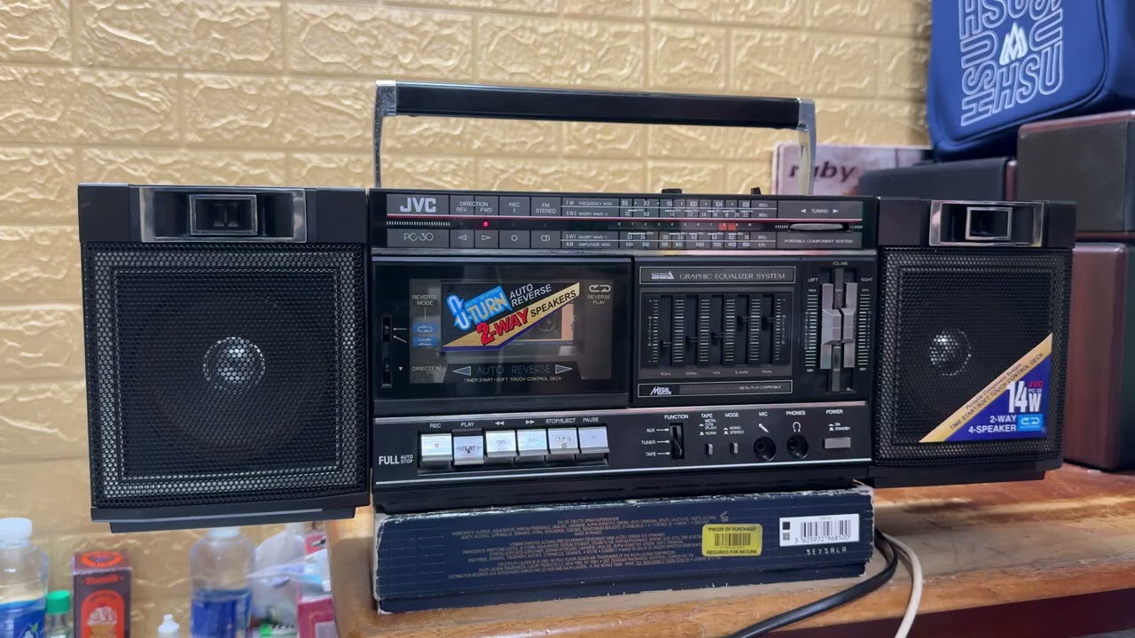 JCV  PC 30 số sơ ri 11130126- Gia 1tr8.liên hệ Thuỳ Audio Sài Gòn 0945019268.