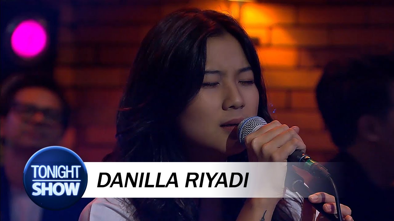 Danilla Riyadi - AAA (Special Performance) - YouTube