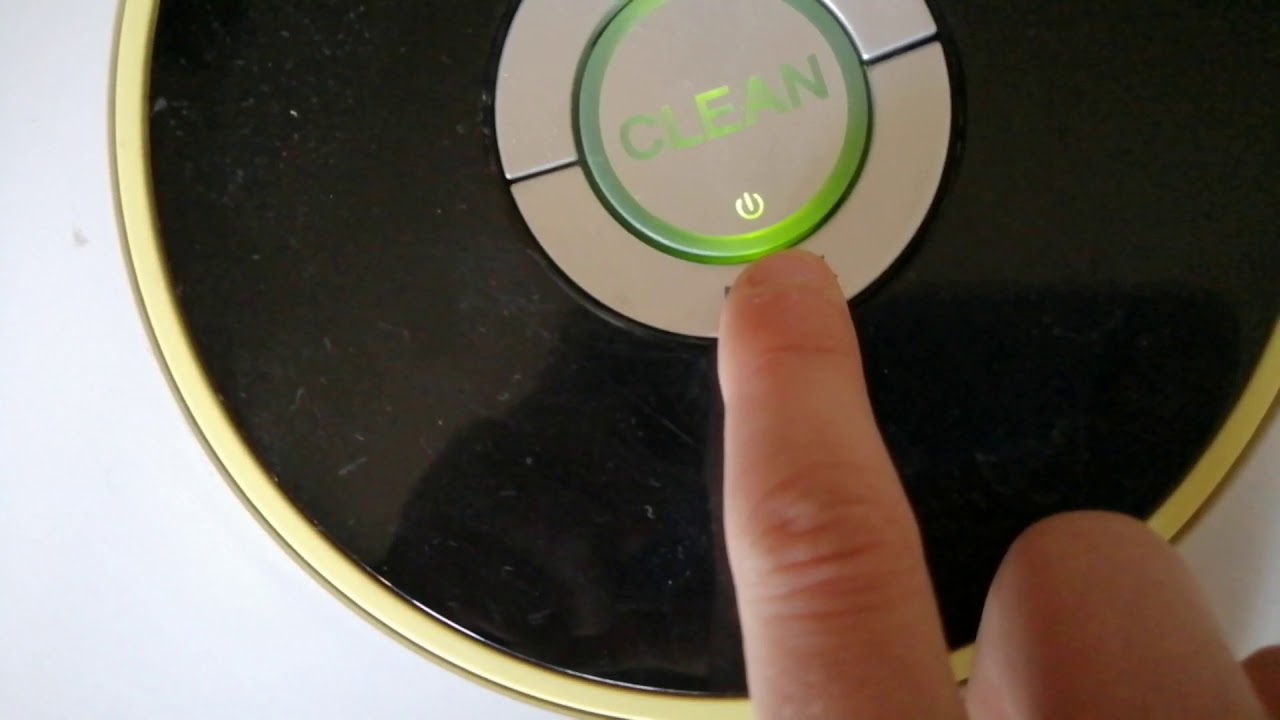 Automatischer SAUGROBOTER\Automatic suction robot[Deutsch/English/HD]