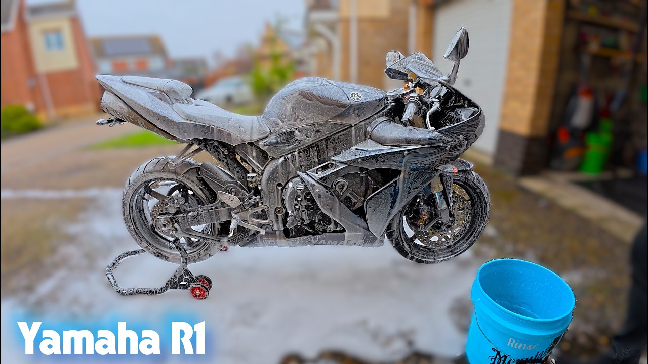 Yamaha R1 Barn Find First Wash In Years! | 2005 Yamaha R1 #bikelife #r1