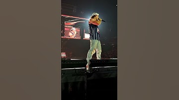 Thumbnail of Morgan Wallen performs The Way I Talk live in Houston