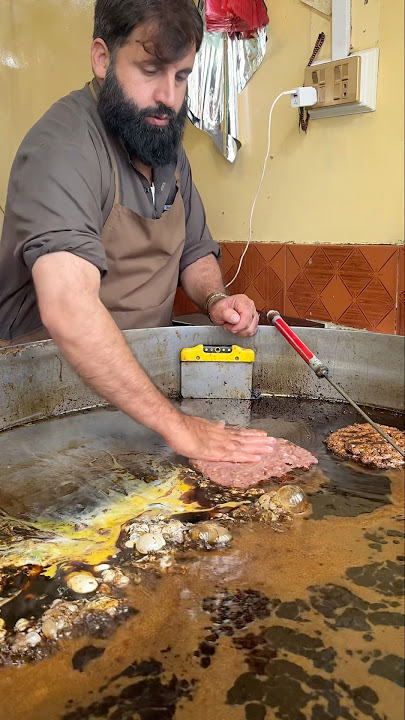 Unlimited fried eggs & giant kebabs — pure finger-lickin’ madness #food #foodie #tasty #kebab #fypシ