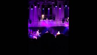 Robert Cray Band @ Paradiso: The one in the middle. For RJ