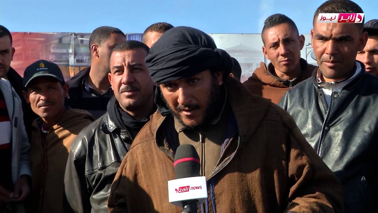 سكان تيلاطو يغلقون مركب إسمنت عين التوتة 16 مارس 2015