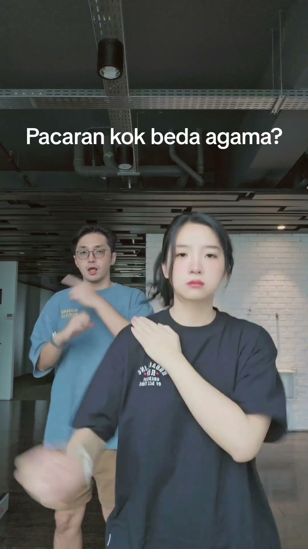 PACARAN KOK BEDA AGAMA?! UPS.