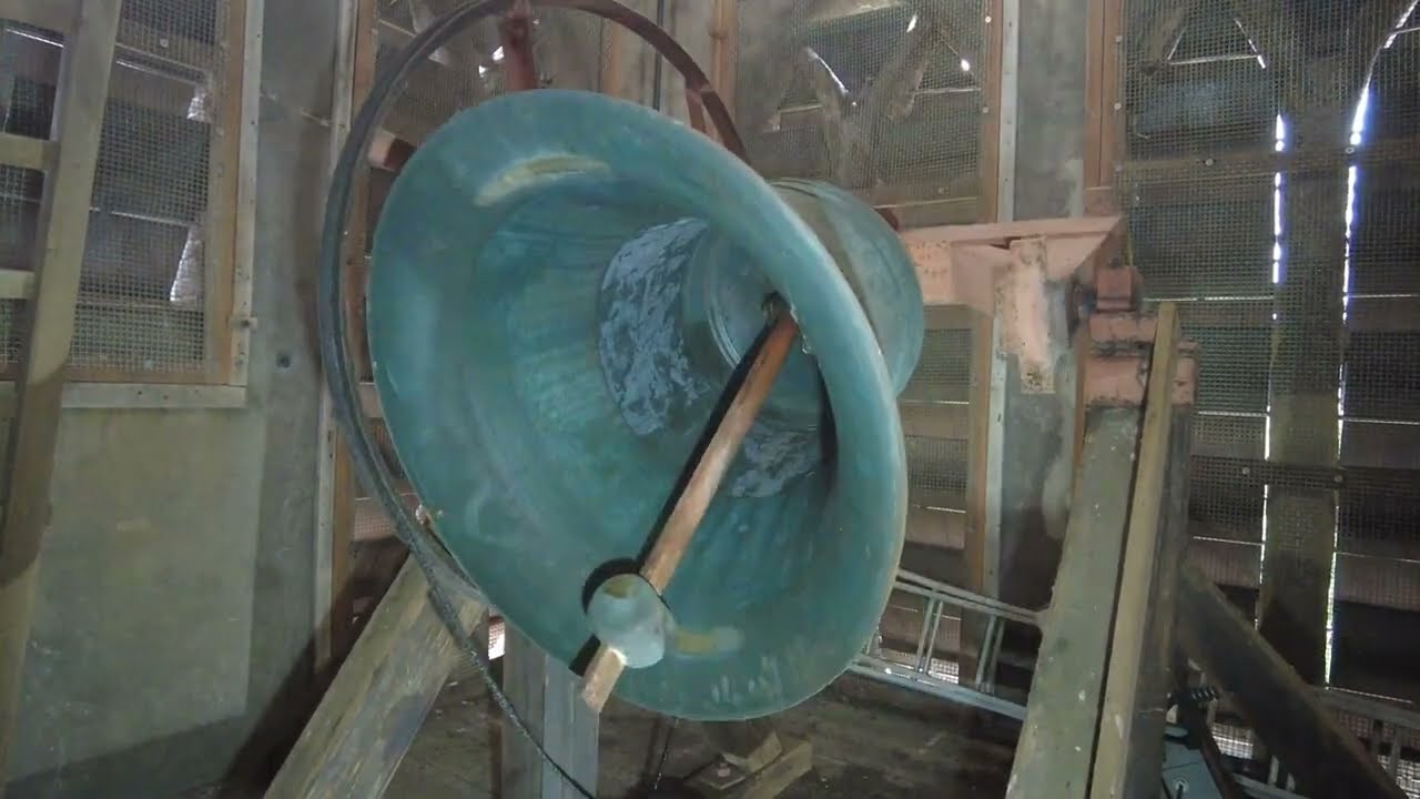 Lettele, kerkklok Sint Nicolaaskerk