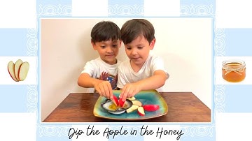 "Dip the Apple in the Honey" song and activity for Rosh Hashanah 😋🍎🍯🎶 L
