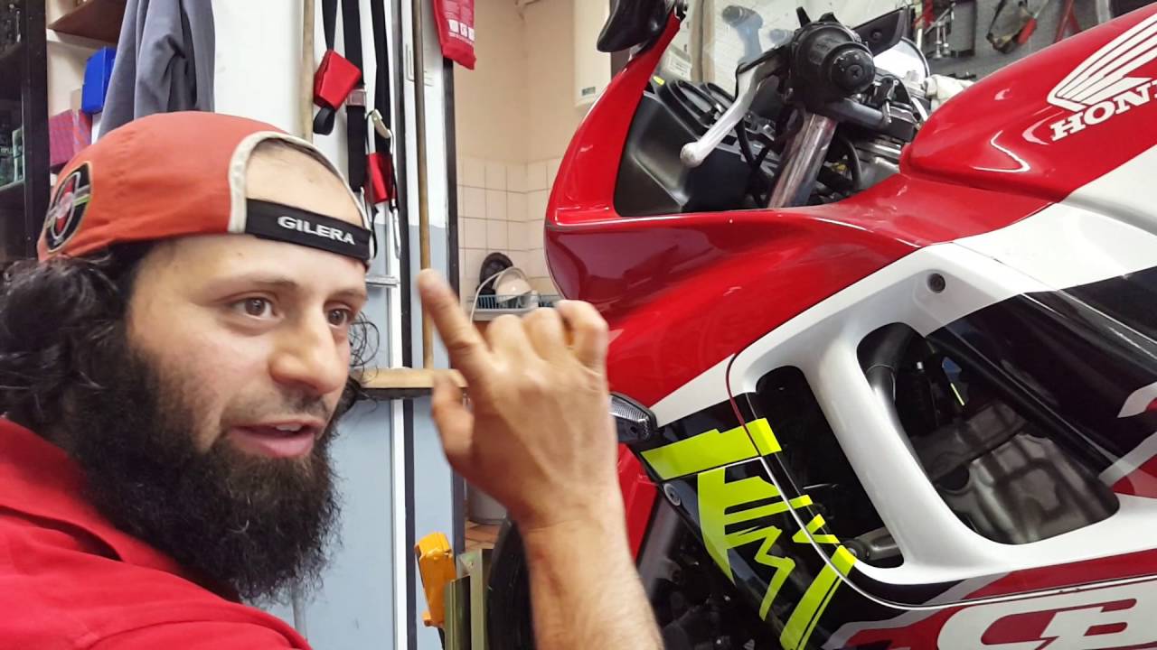 honda cbr 600 remvloeistof vervangen deel 3 - YouTube