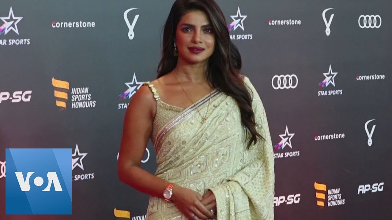 Priyanka Chopra Jonas, Virat Kohli Dazzle at Mumbai Sports Award