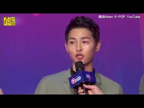 宋仲基尖臉現身MAMA SJ希澈脫衣搶人氣