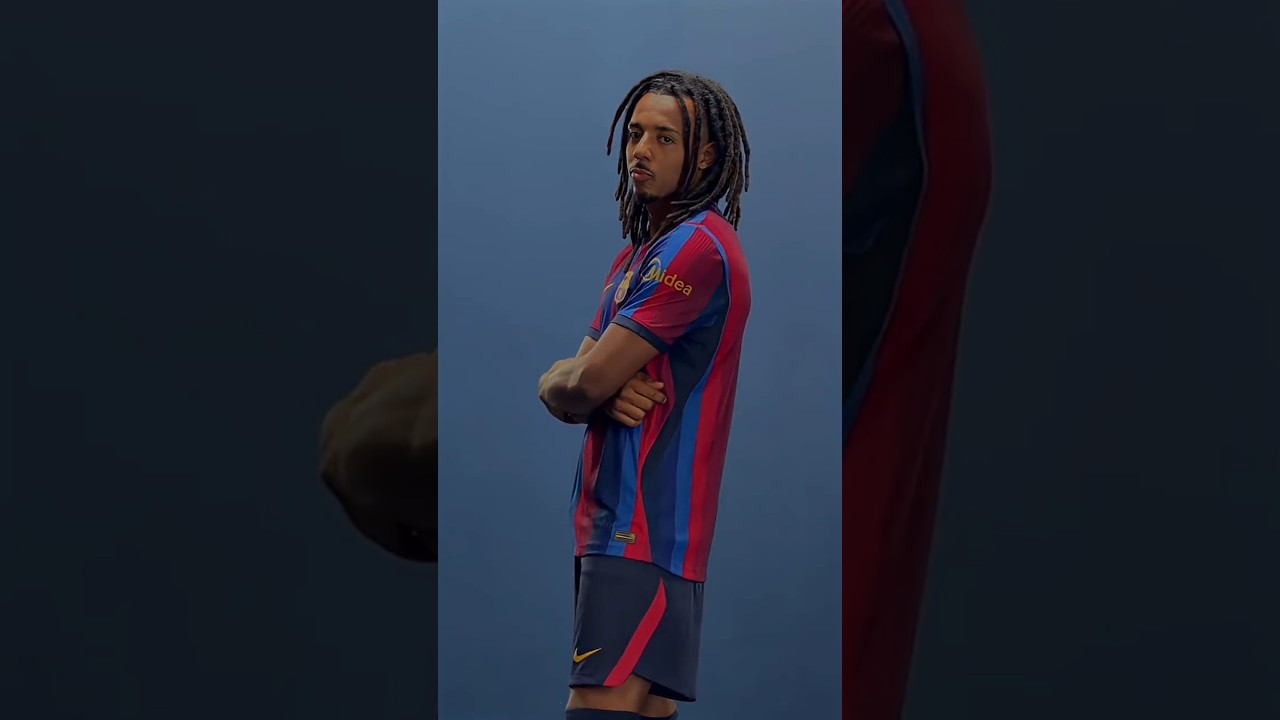 Icons wearing icons😮‍💨  #fcbarcelona #shorts