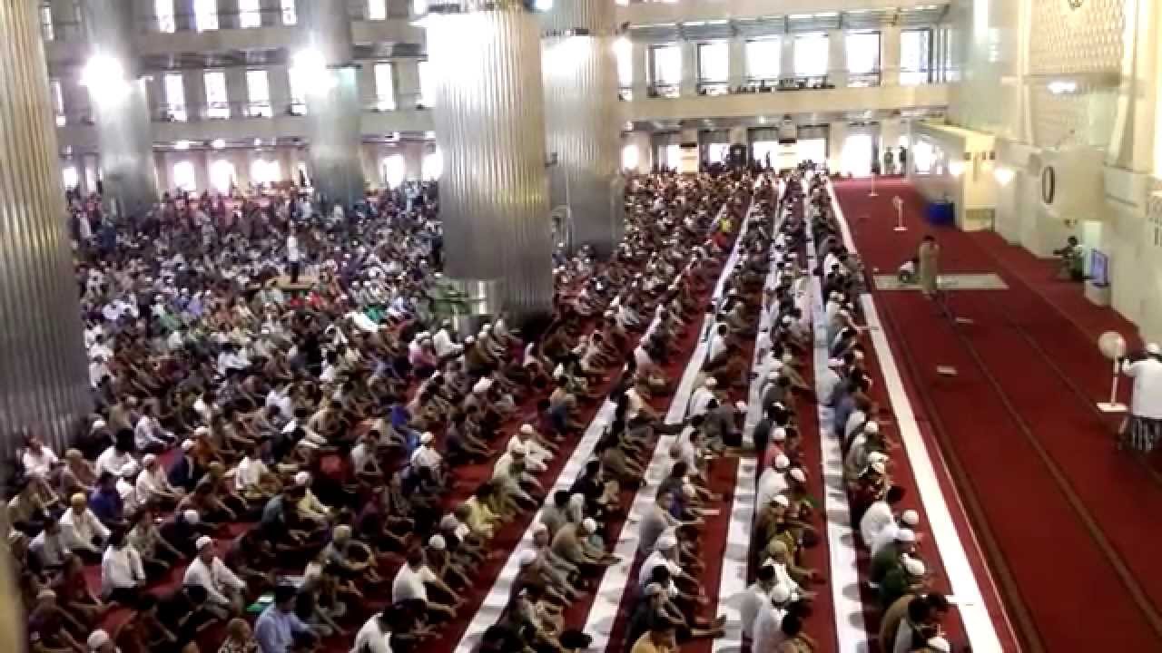 Adzan Sholat Jum'at {{{ Menggetarkan Hati }}}