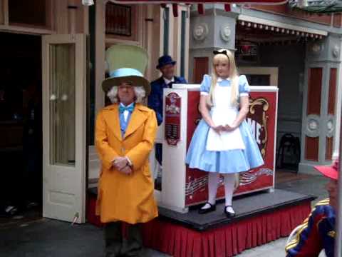 Alice & Mad Hatter's Musical Chairs at Disneyland ...