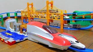 Plarail Large Iron Bridge & Komachi Shinkansen Transformation Station