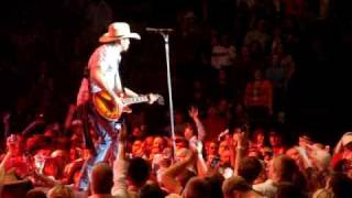 Jason Aldean - Cowboy - Kid Rock Cover -  Crown Coliseum - Fayetteville NC Feb 5th 2010 chords