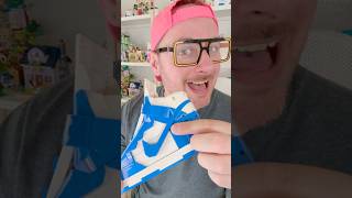 Building the Nike logo with LEGO