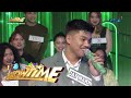Contender Jay Mark, grabe makatitig kay Lassy?! (Tawag Ng Tanghalan) | It&#39;s Showtime