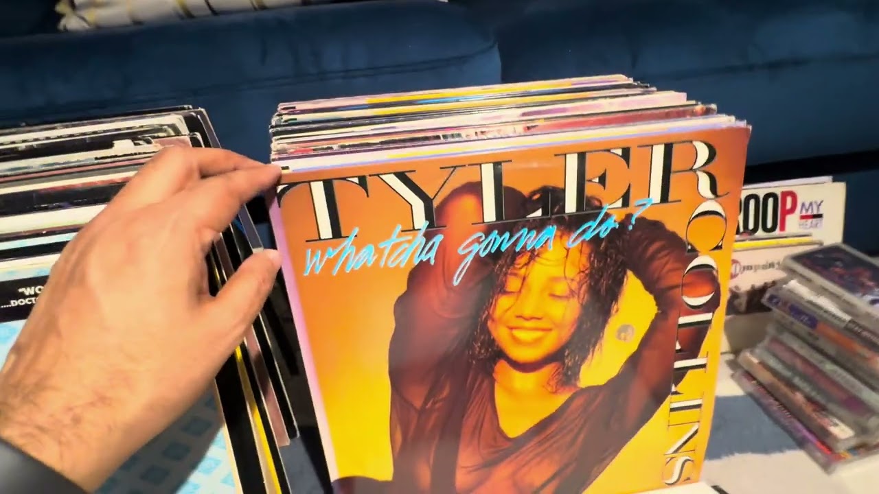 Delivery of 144 New Jack Swing & 90s R&B, Soul, Funk and Hip Hop Records, CDs & tapes. 