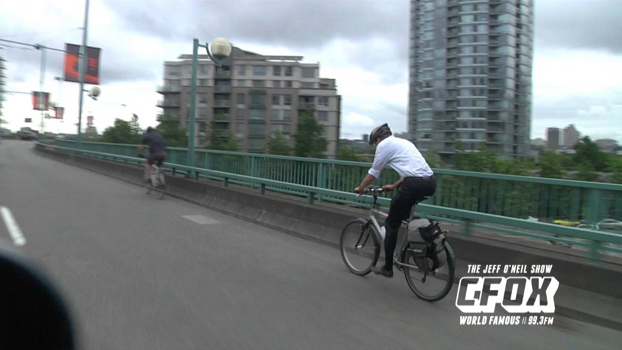 Mayor Gregor Robertson VS Capt Scotty In A Bike Race To City Hall