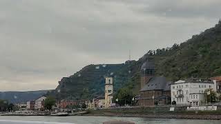Middle Rhine Valley ɛ gua̱a̱th mi̱ ca ŋa̱c wi̱i̱muɔ̱ɔ̱n kɛɛliw rɛydɛ kɛnɛ raardɛ rɛy ria̱a̱y rɛy Pay