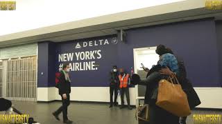 #SPICE - LOVE AND HIP HOP ATLANTA STAR #JAMAICAN #RAPPER ARRIVES LAGUARDIA AIRPORT #SpiceOfficial