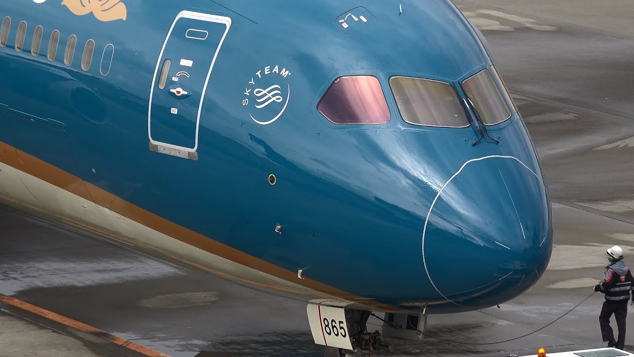 Vietnam Airlines Boeing 787-9 VN-A865 and VN-A866 [NRT/RJAA]