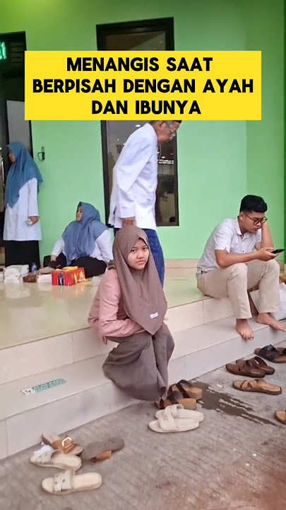 momen sedih ketika santri berpisah dengan ibu dan ayahnya ‼️‼️ #sedih #nangis #santri #mondok #ibu