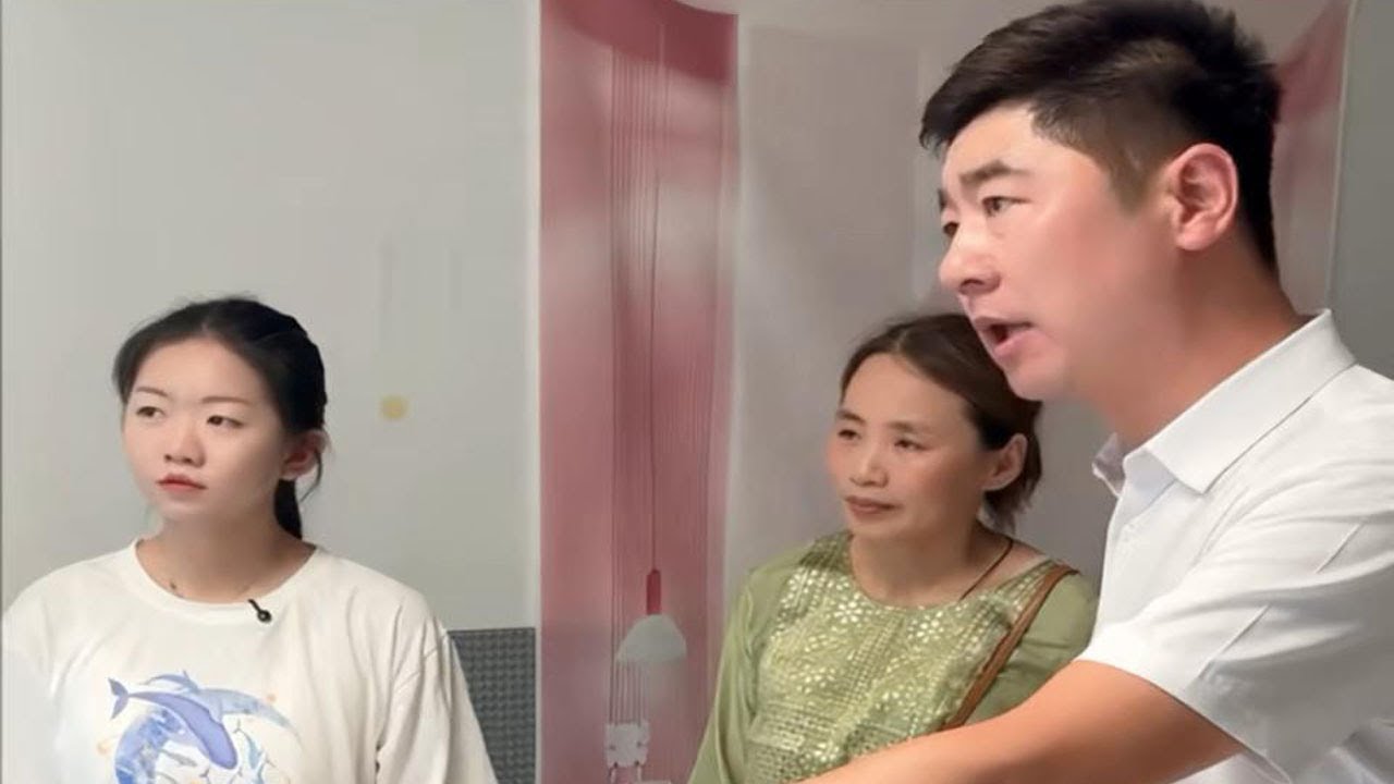 大娘摔倒无人扶姑娘援手送医院，垫付镄用反被讹，刘老师伸张正义 | 正义之光 #为百姓办事 #正义的护航