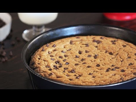One Skillet Giant Chocolate Chip Cookie | How Tasty Channel