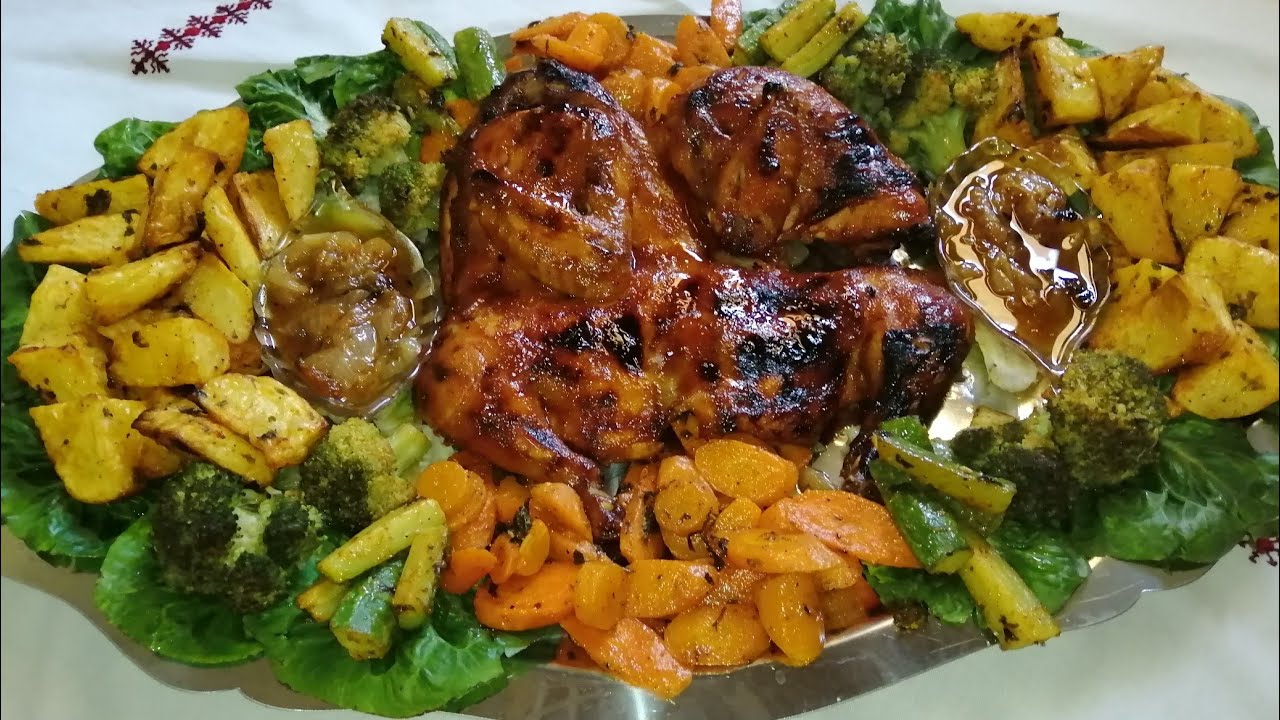 دجاج مشوي في الفرن بصلصة الشواء لذيذ مرافق لبطاطس مشوية في الفرن و خضر مشرملة