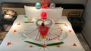 Romantic Bedroom Decoration ideas With Swan Towel Art | romantic room decoration surprise