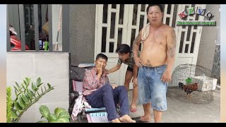 Nỗi sợ hãi khi tiếp xúc với người đàn ông không được bình thường để thấy thương người mẹ già