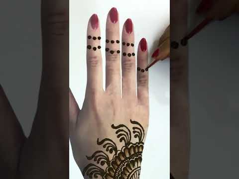 Видео: Mehndi Design with Ear Bud Trick