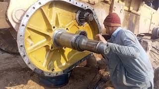 final Drive Dismentalingrepair komatsu D155 mechanicworkshop amazing bulldozer