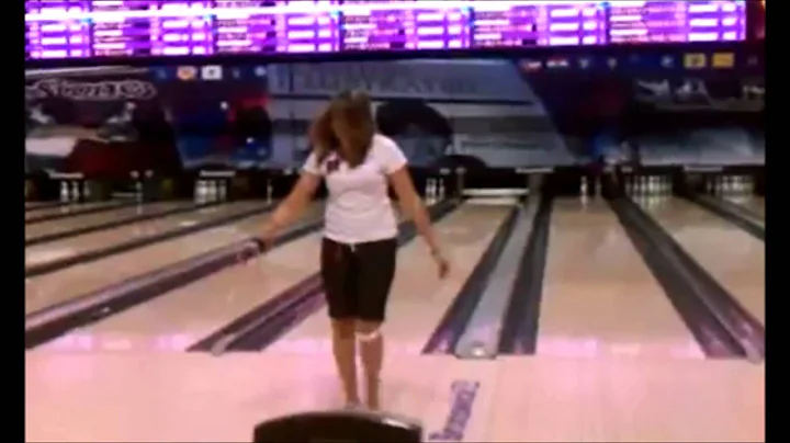 Erin Lenahan 300 game 04-22-11 2011 Women's Champi...