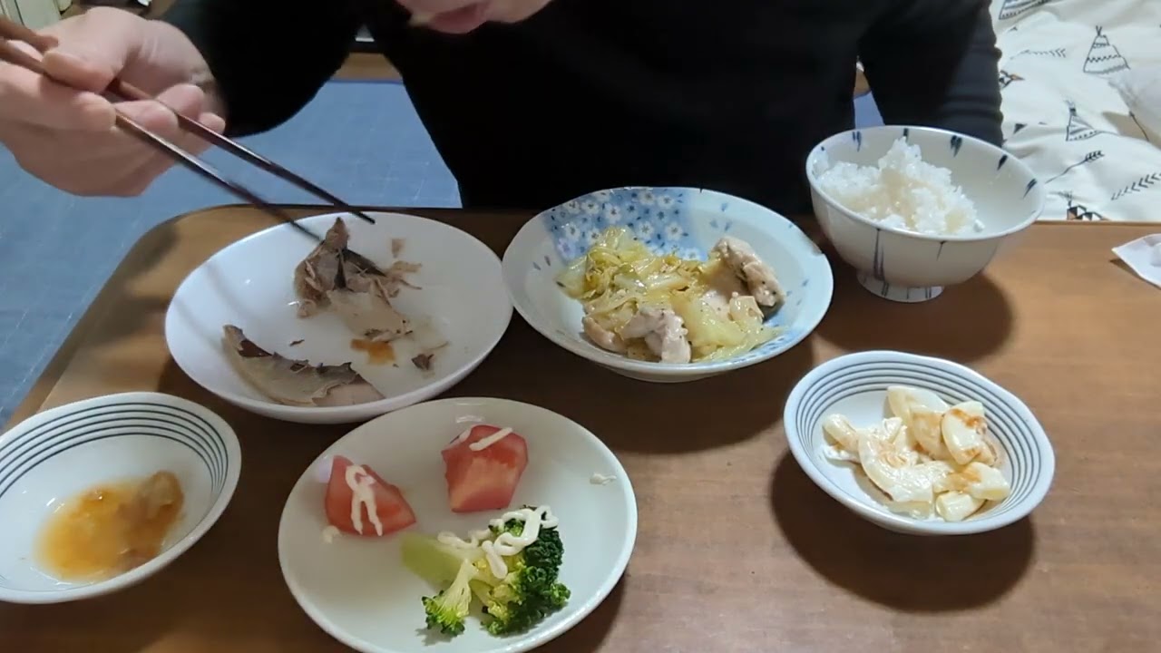 塩サバを茹でた！？ゆうじろうの今日の晩ごはん