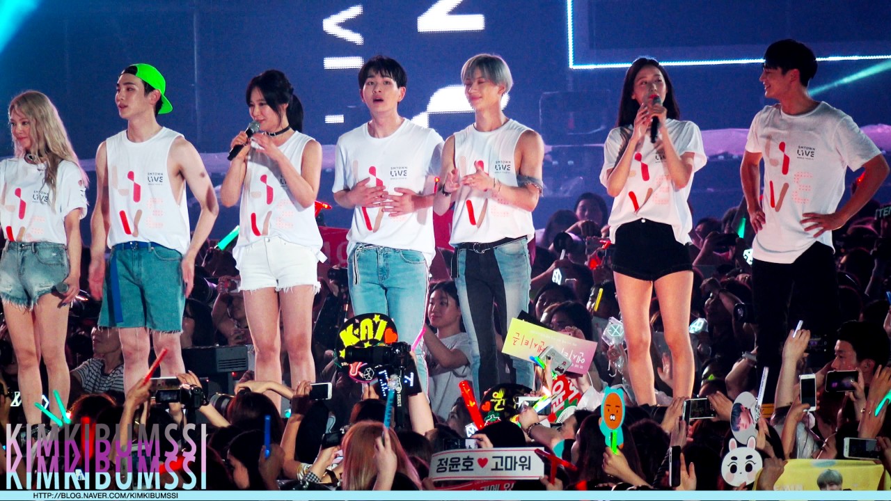 smtown live world tour vi