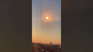 Странный эффект- два солнца в небе. Может Нибиру?