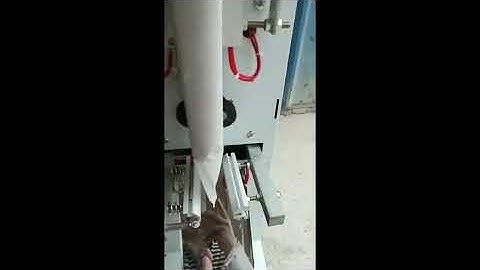 Fully automatic weighing packaging machine