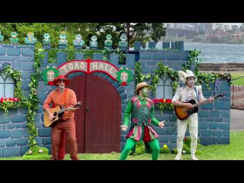 Wind in the Willows at Sydney Royal Botanic Gardens hqdefault