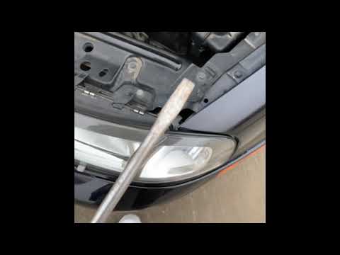 How to replace a front blinker bulb on your 2003 Volvo S80