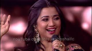 Shreya Ghoshal and Sonu Nigam singing 'Abhi Mujh Mein Kahin'