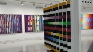 Yaacov Agam Amazing  art - demonstration while moving, Museum in Rishon Letzion - יעקב אגם Resimi